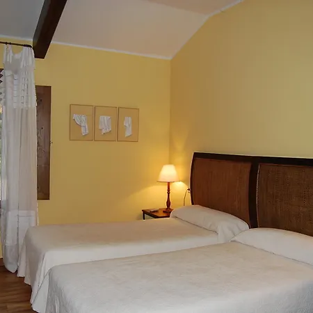 Del Al Amarillo Hotel Penasrubias de Piron